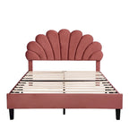 Lit plateforme capitonné en velours, forme coquillage