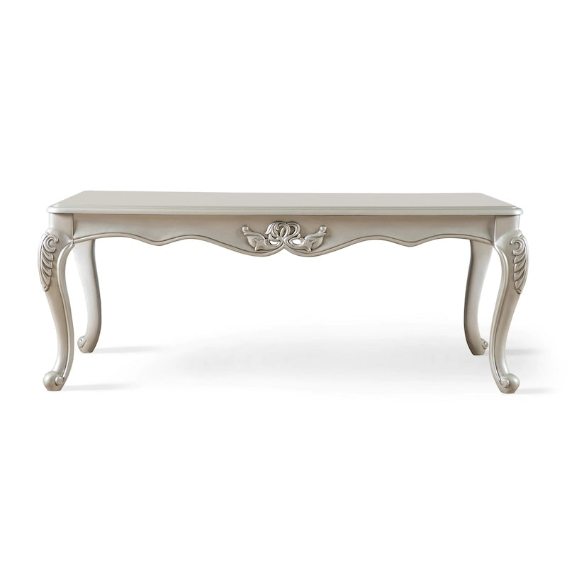Table basse traditionnelle en bois massif avec pieds sculptés