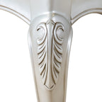 Table basse traditionnelle en bois massif avec pieds sculptés