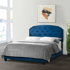 Lit Queen en velours bleu marine avec capitonnage et clous décoratifs